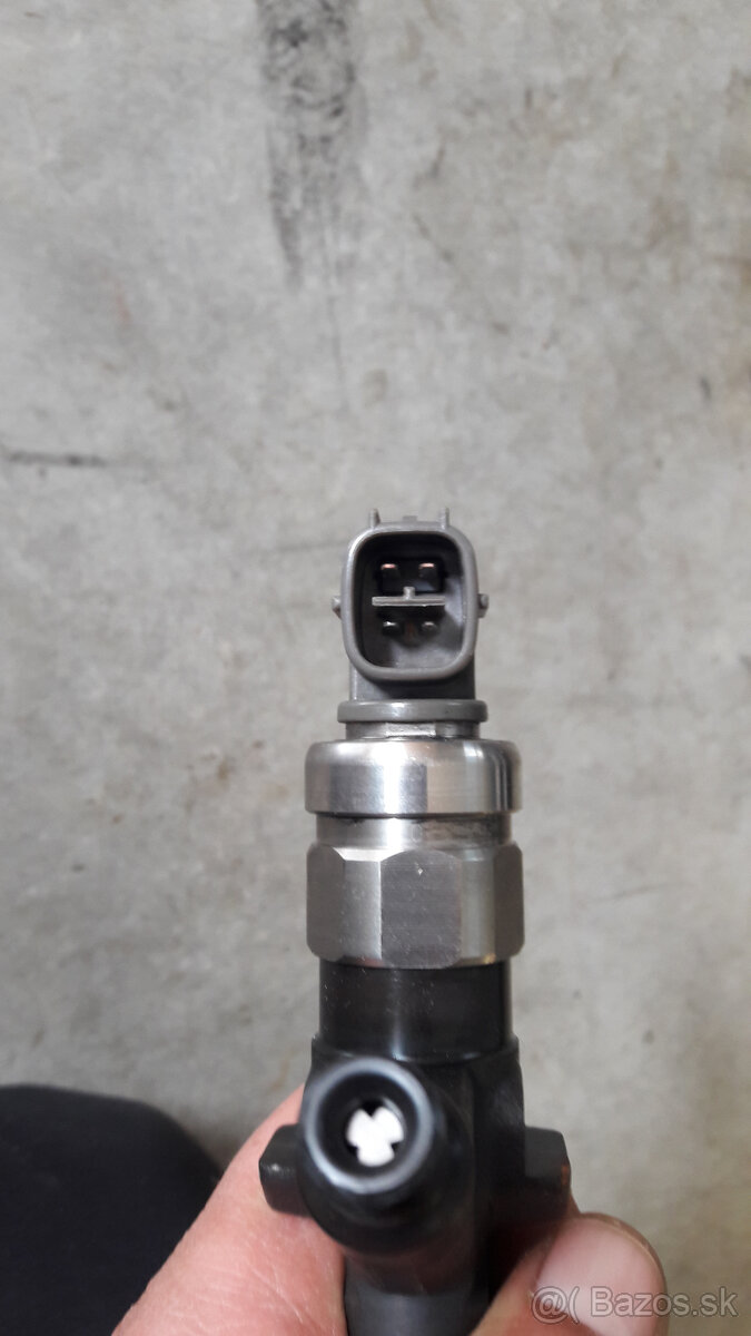 Vstrekovač - Predám trysky – vstreky na JCB, Fermec, Terex. - 8