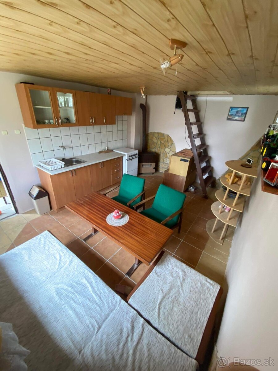Predám chatu - 8