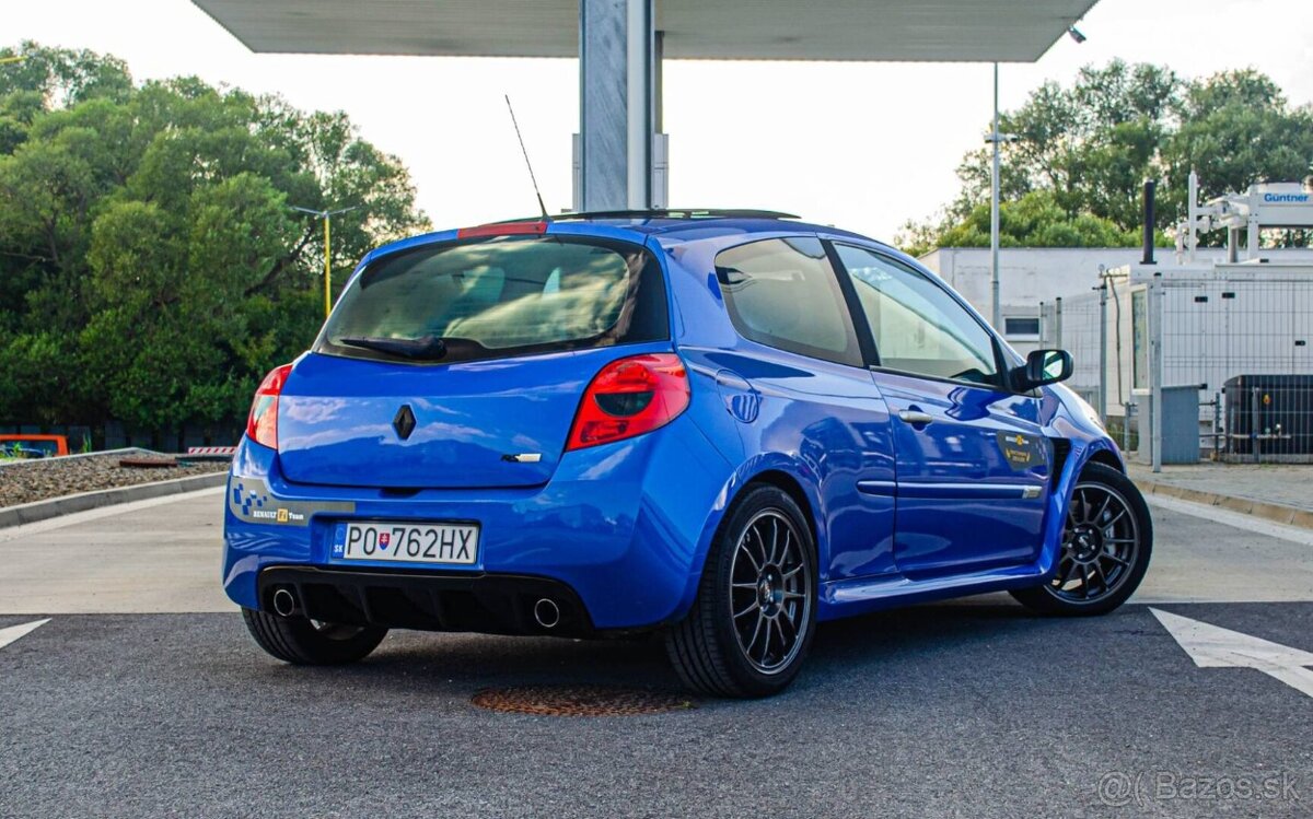 Renault Clio RS 2.0i 16V - 8