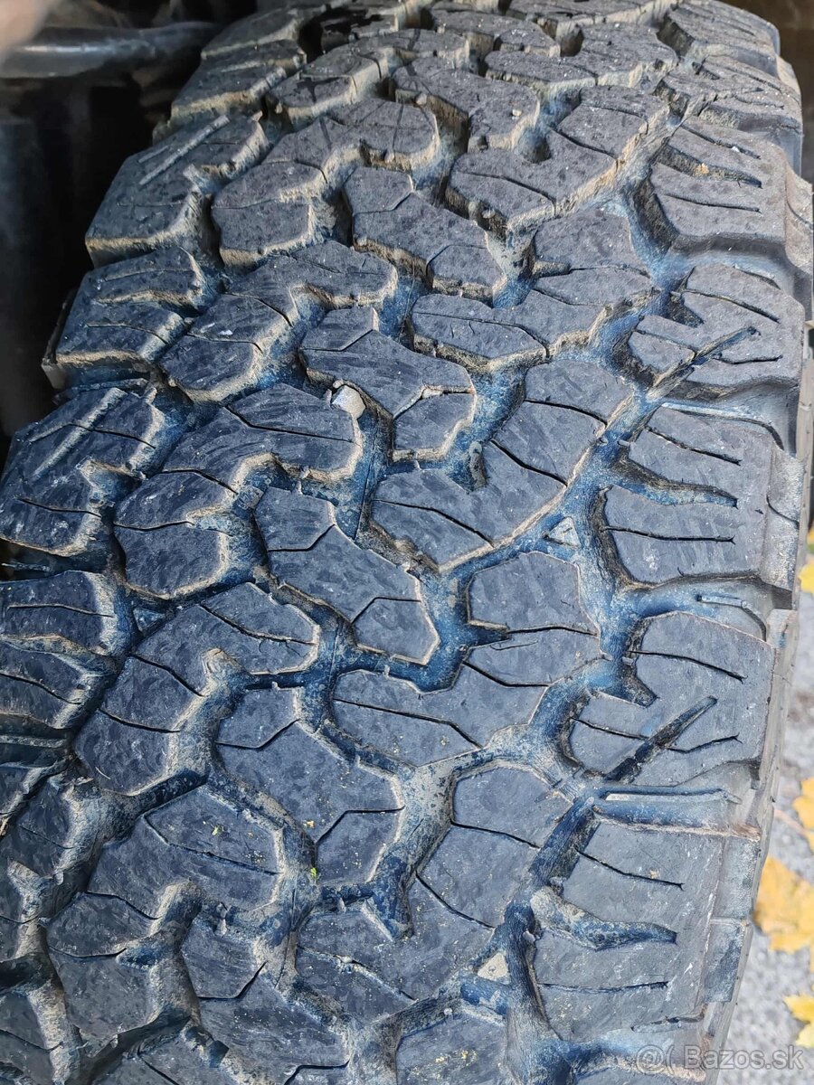 BFGoodrich All Terrain T/A KO2 285/75 R16 - 8