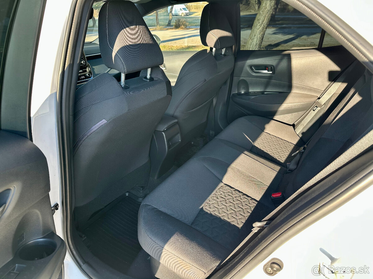 Toyota Corolla 2.0 Hybrid 112kW Style & Tech - 8