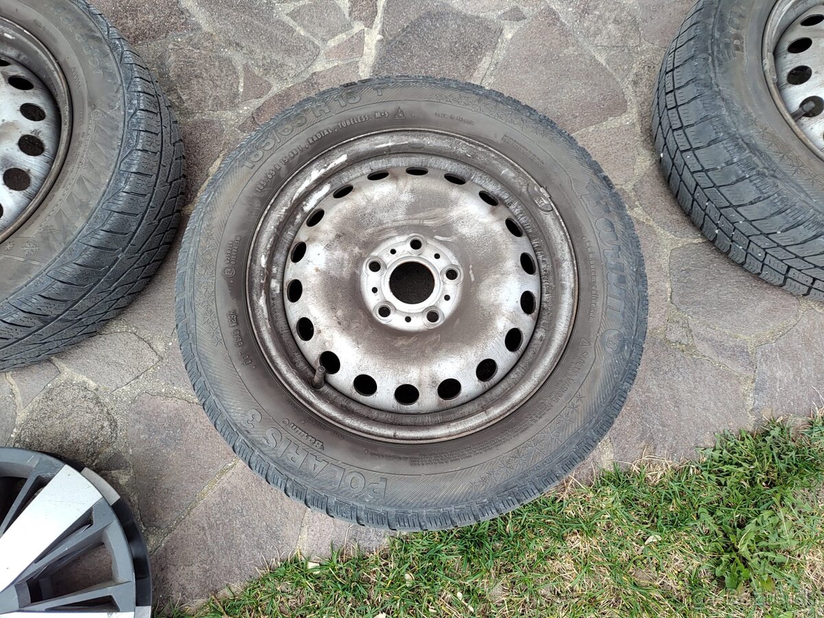 Predám plechové disky + puklice (4 ks) - 8