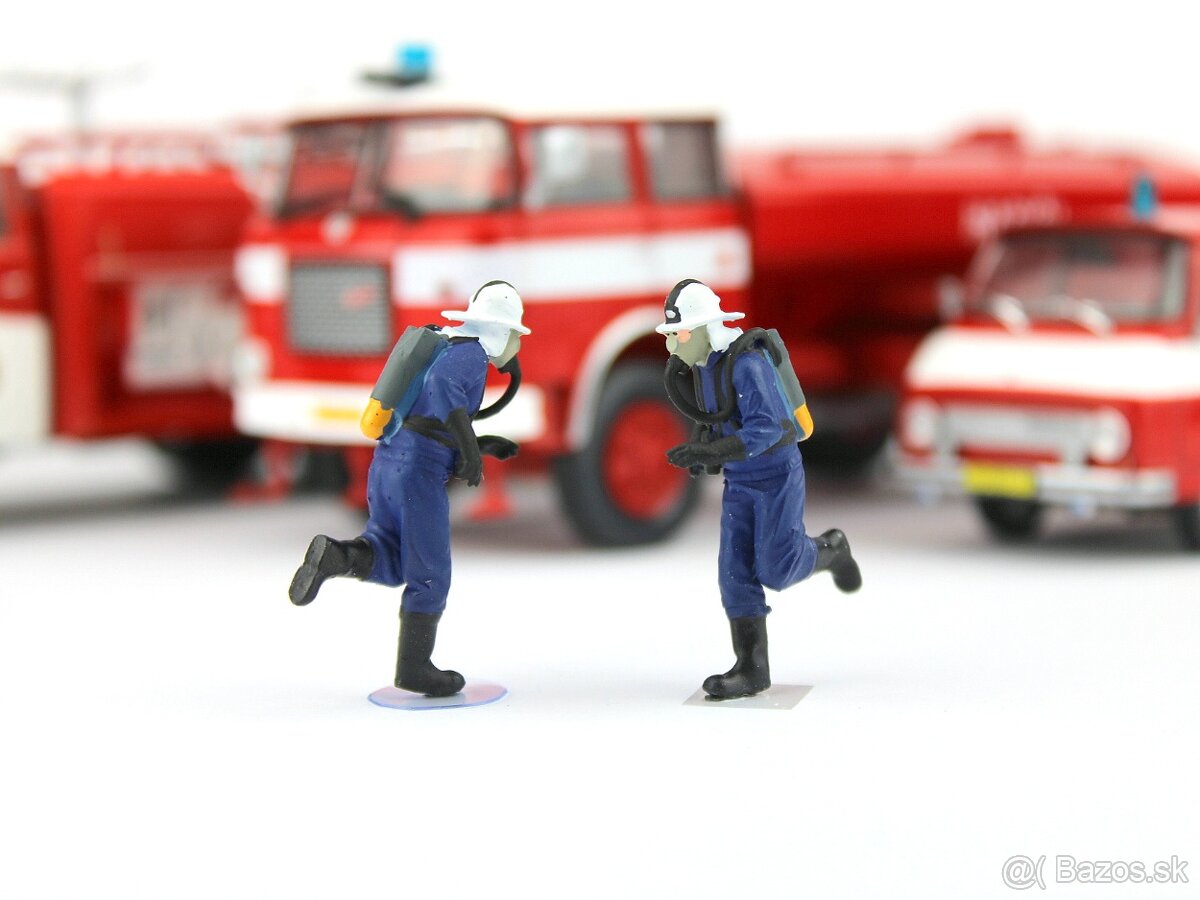 Ručne malované figúrky hasičov 1:43 - 8