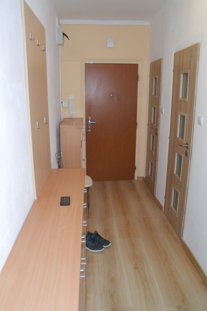 2 izbový s loggiou, Sídl.II,, 1/3 poschodie - 8