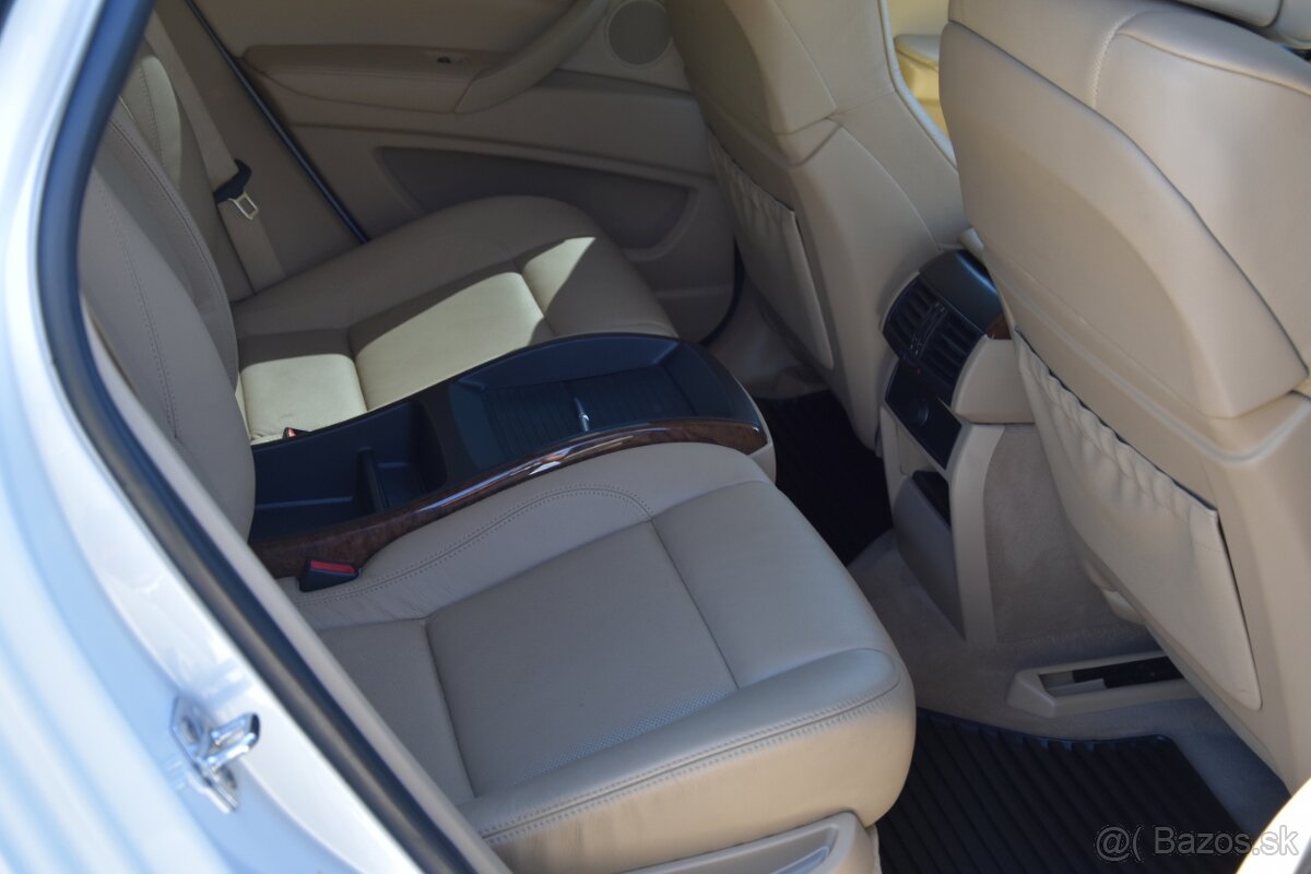 BMW X6 xDrive 50i - 8