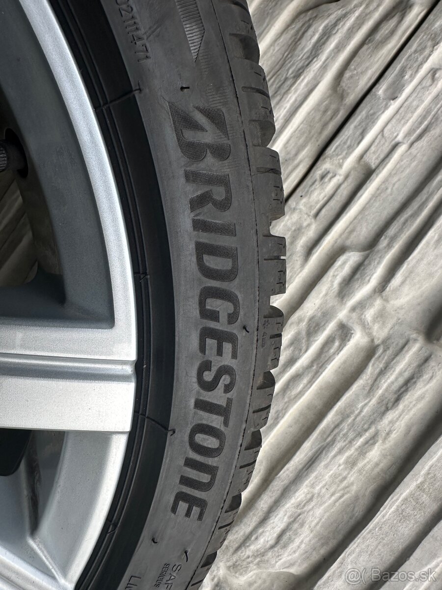 Zimná sada VW Golf 8 225/40 R18 Bergamo originál - 8