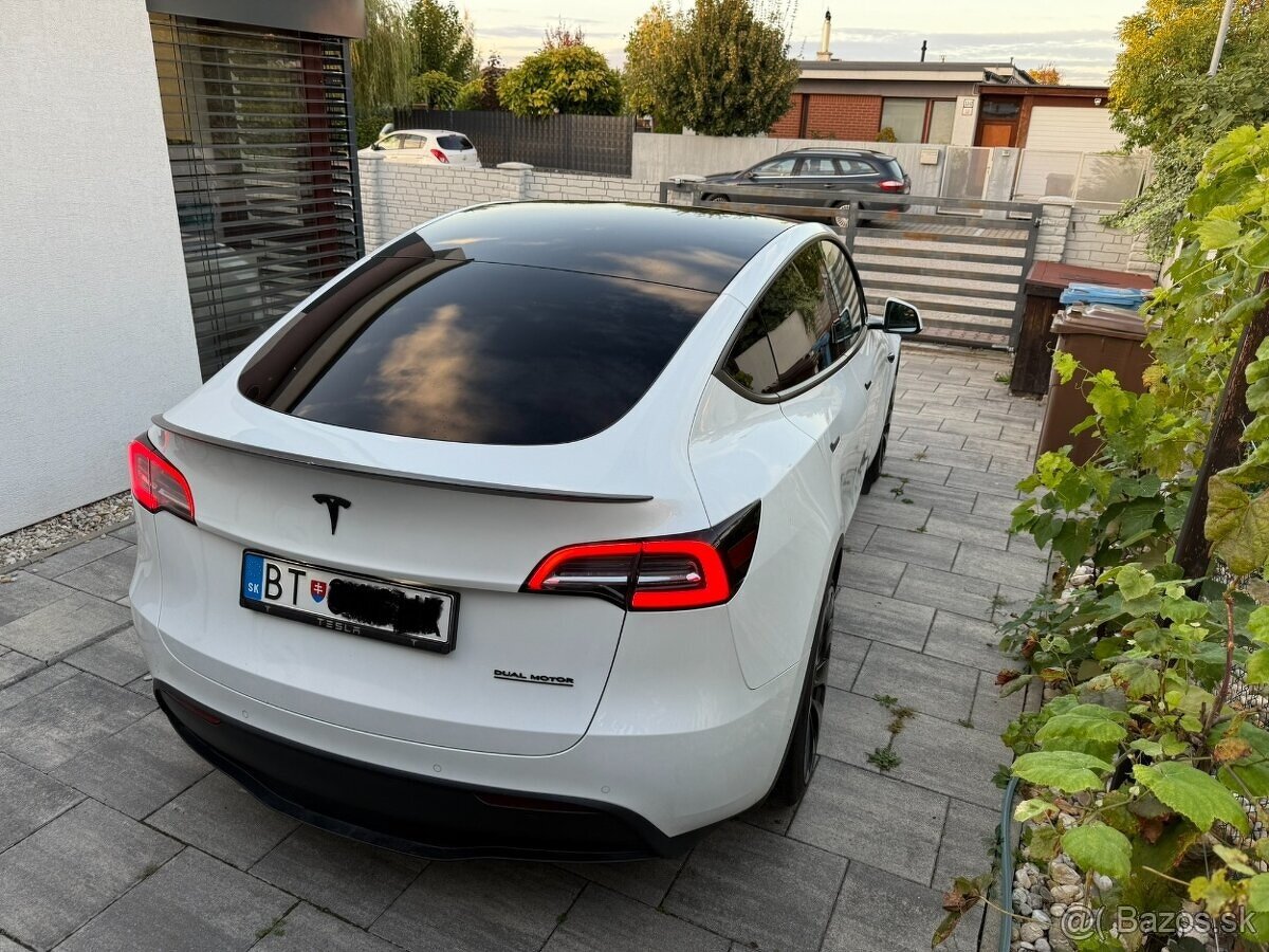 Tesla model Y Performance 10/2022 , 393 KW - 8