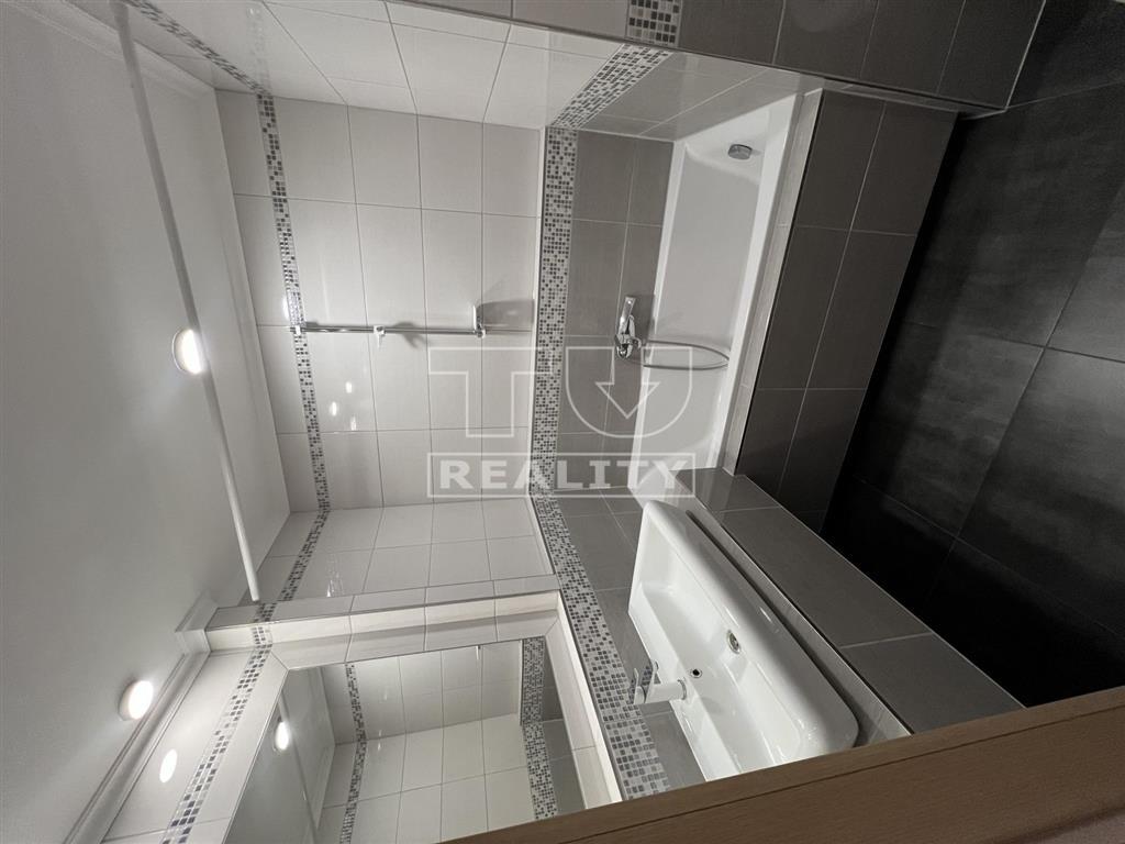 3 izbový byt na predaj na sídlisku Podbreziny. - 8