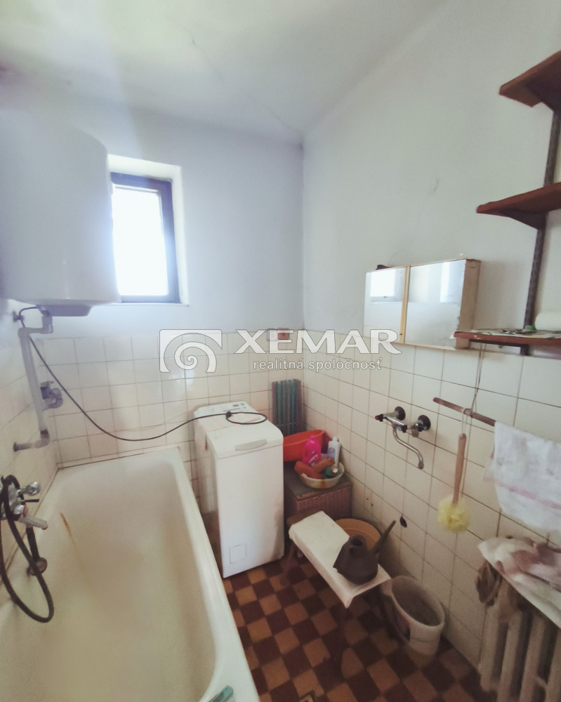 Predaj 2-podlažného domu v obci Zemiansky Vrbovok - 8