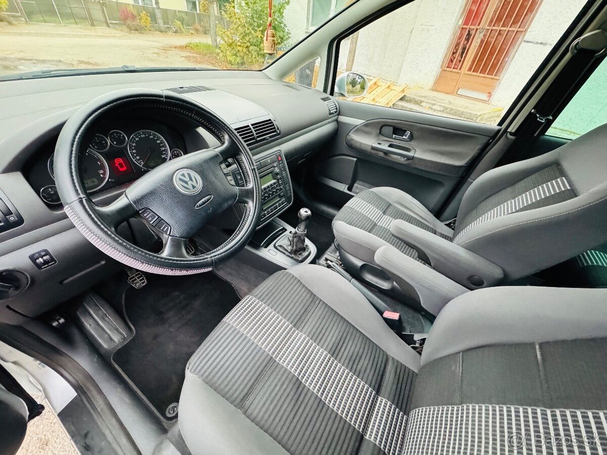 Volkswagen Sharan 4motion 1.9tdi 7 miestny - 8