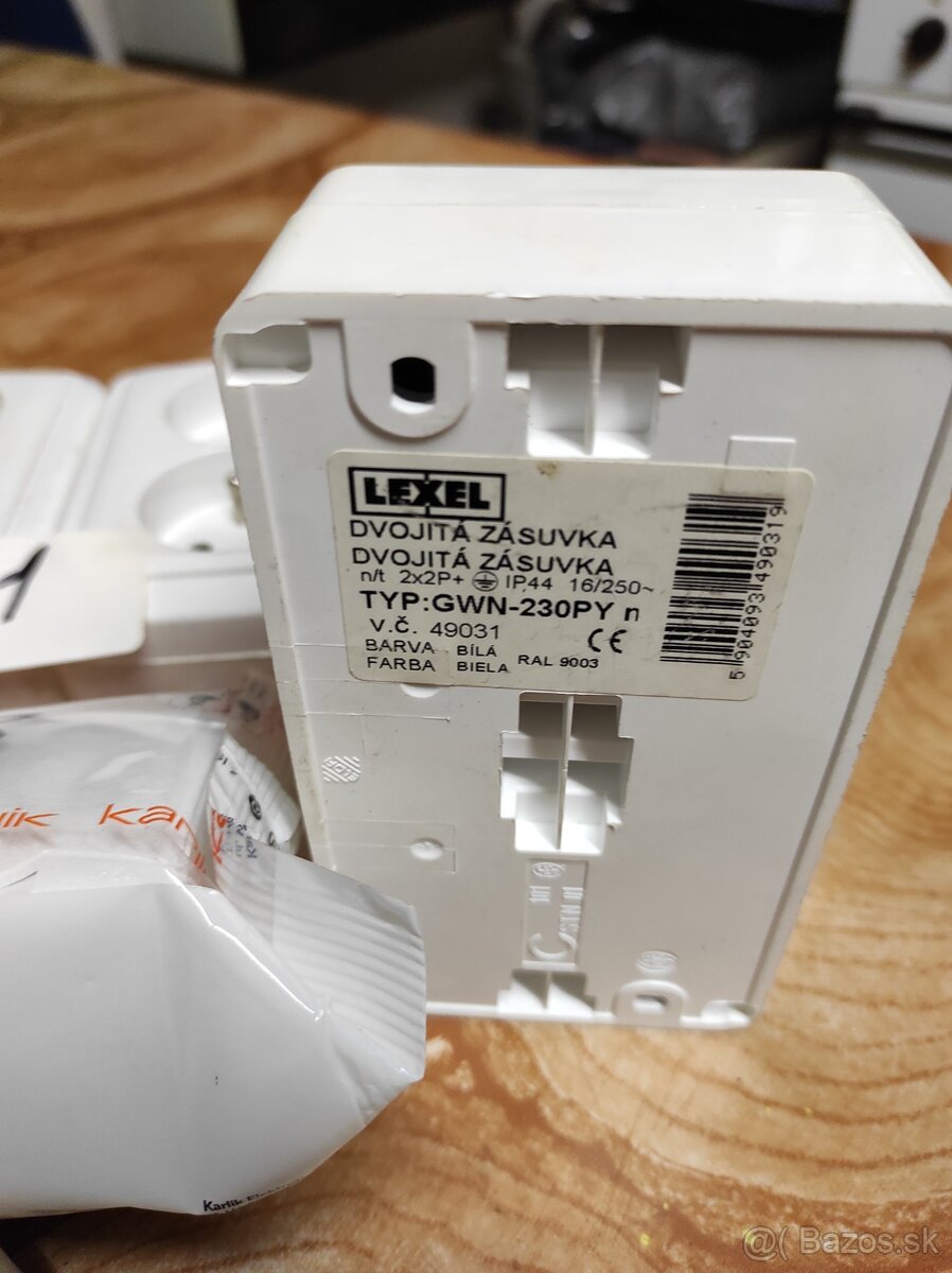 Zásuvky, zástrčky - NEPOUŽITÉ - 8