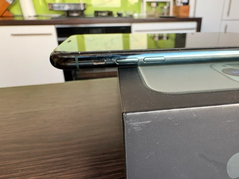 iPhone 11 Pro + Apple Sluchátka EarPods - 8