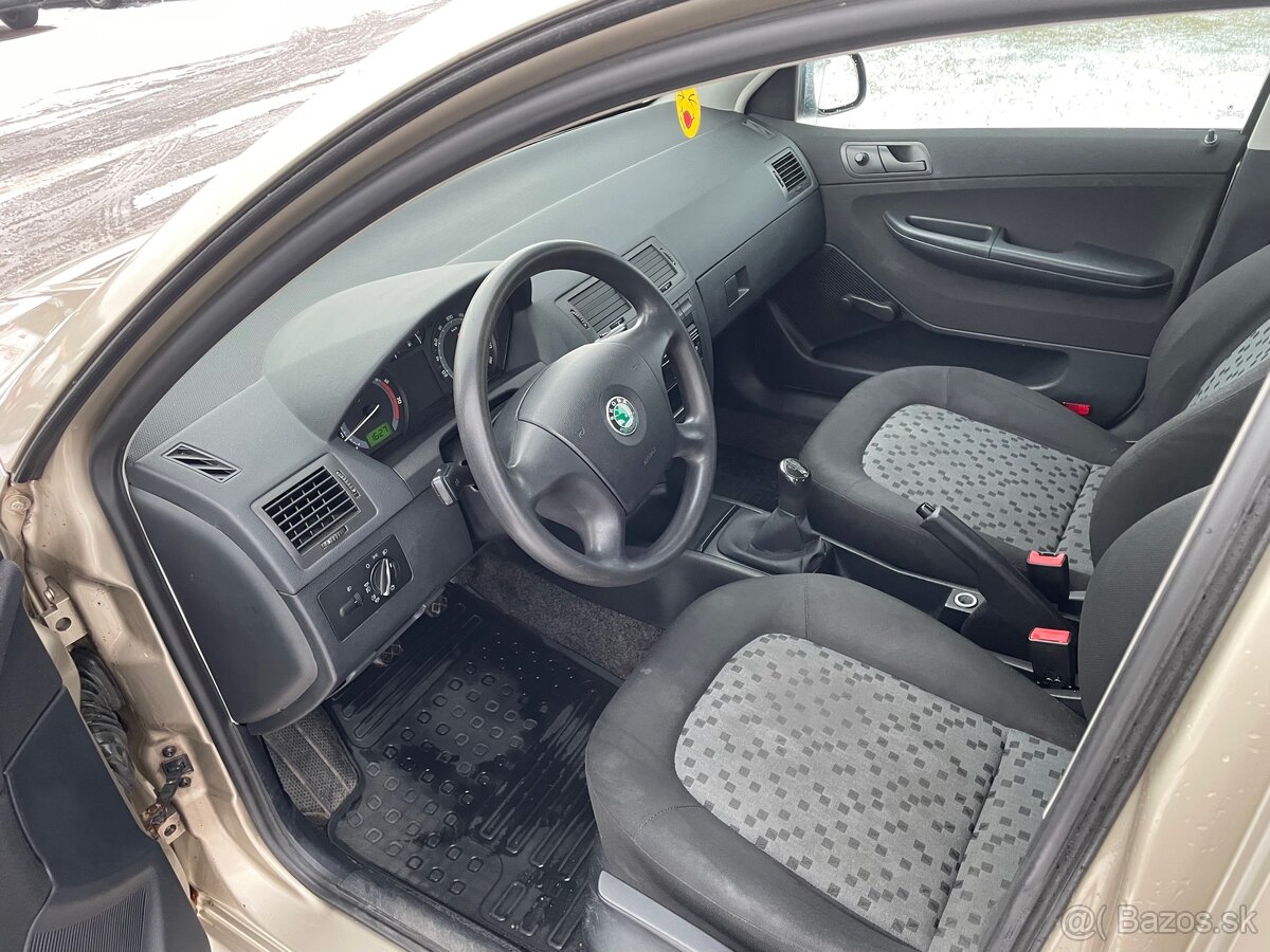 Skoda fabia - 8