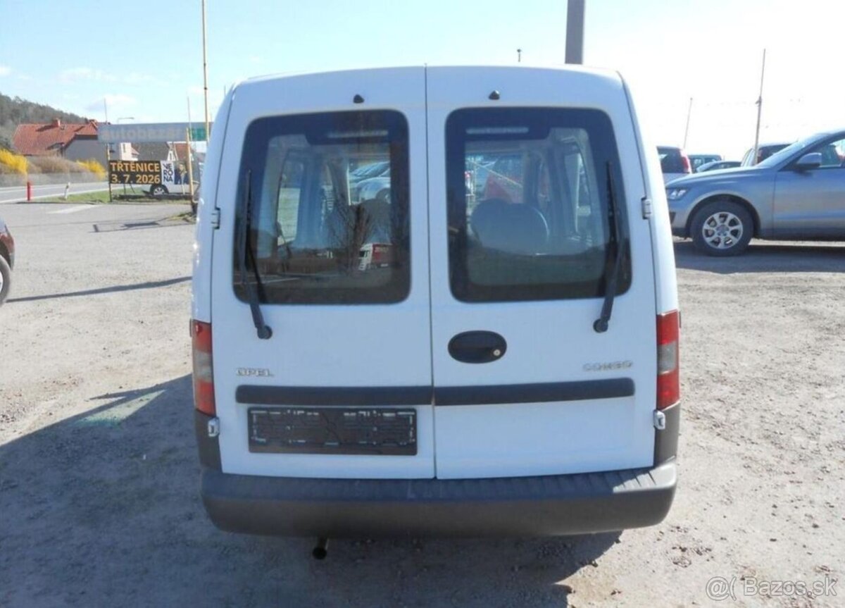 Opel Combo 1,4 66 kW Historie benzín - 8