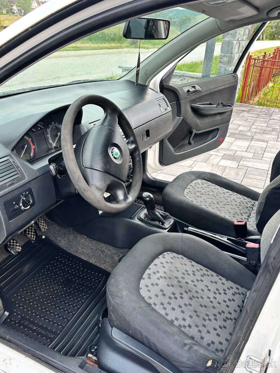 Škoda Fabia - 8