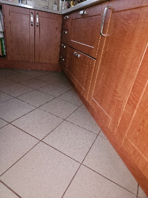 Elektroinštalačné, stavebné a stolárske práce - 8