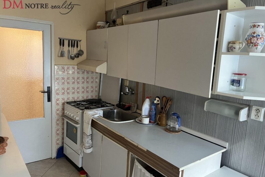 Dvojizbový byt s balkónom, nízke náklady a svetlo - 8