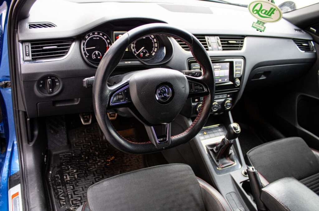 Škoda Octavia RS 2.0 TDI CR DPF - 8