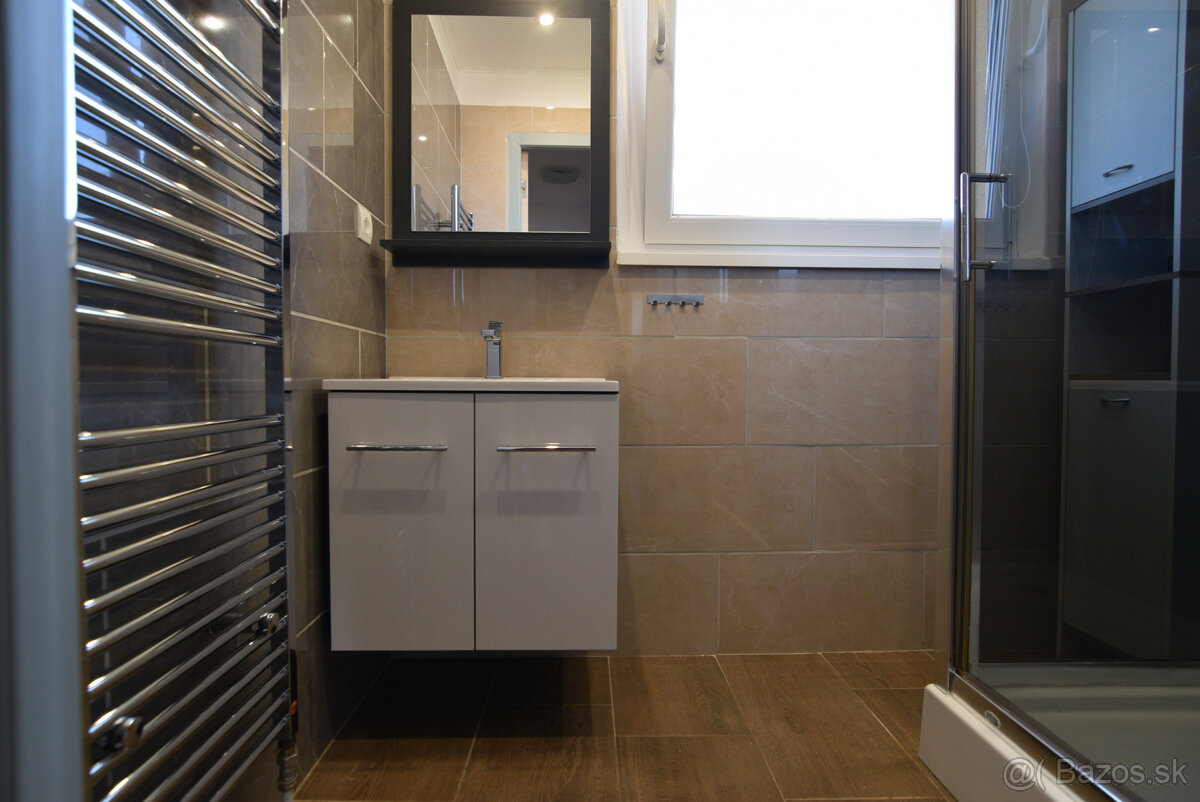 REZERVOVANÉ- na predaj 3 izbový byt v Martine -Košúty 1 - 8