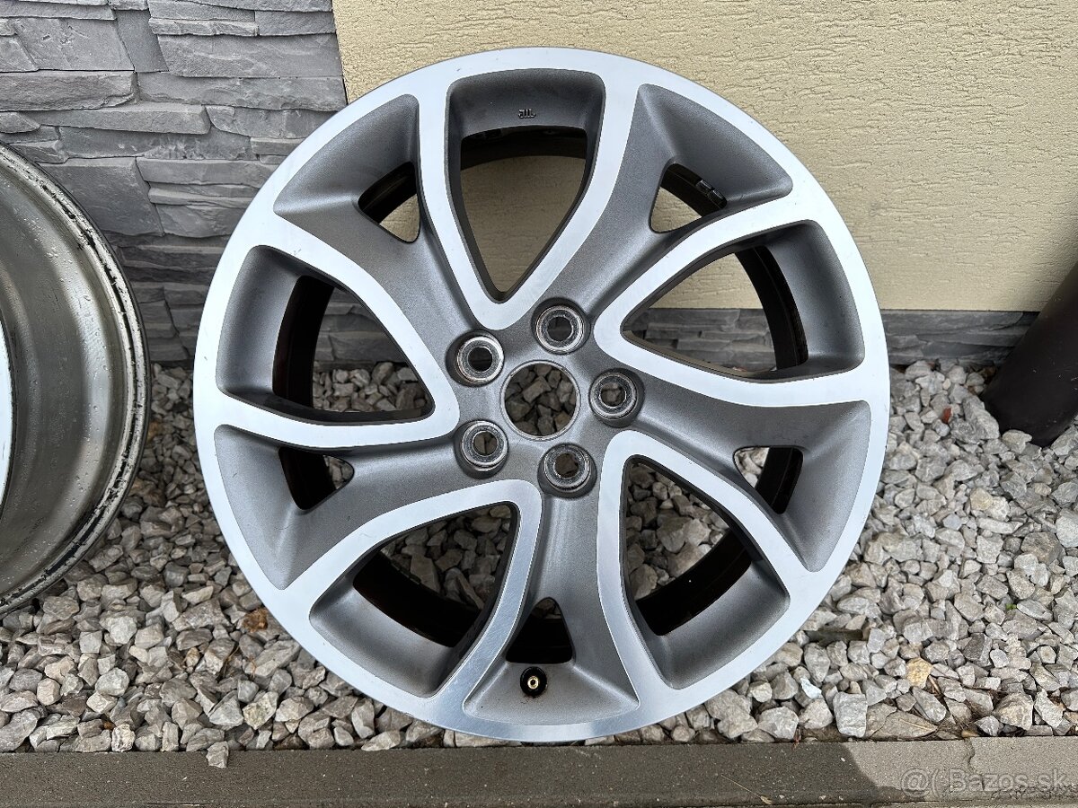 Disky 5x114,3 R18 7J ET38 ENKEI - 8