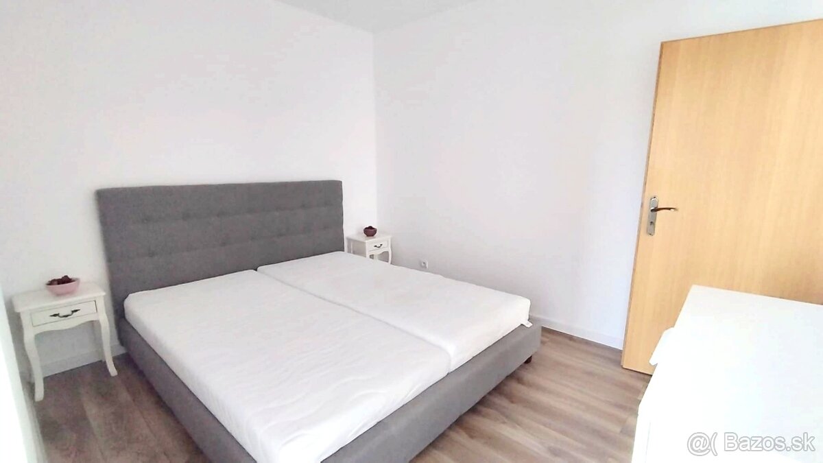 PREDAJ,3izb.byt v Lučenci na Vajanského ulici - 8