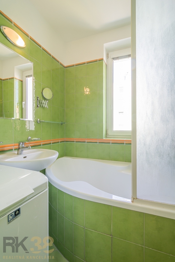 Na predaj 3-izbový byt v skvelej lokalite v centre mesta - 8