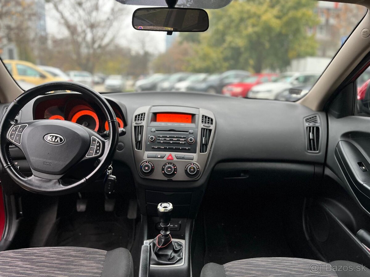 KIA ProCeed 1.6i 2008, výborný stav, STK do 2026 - 8