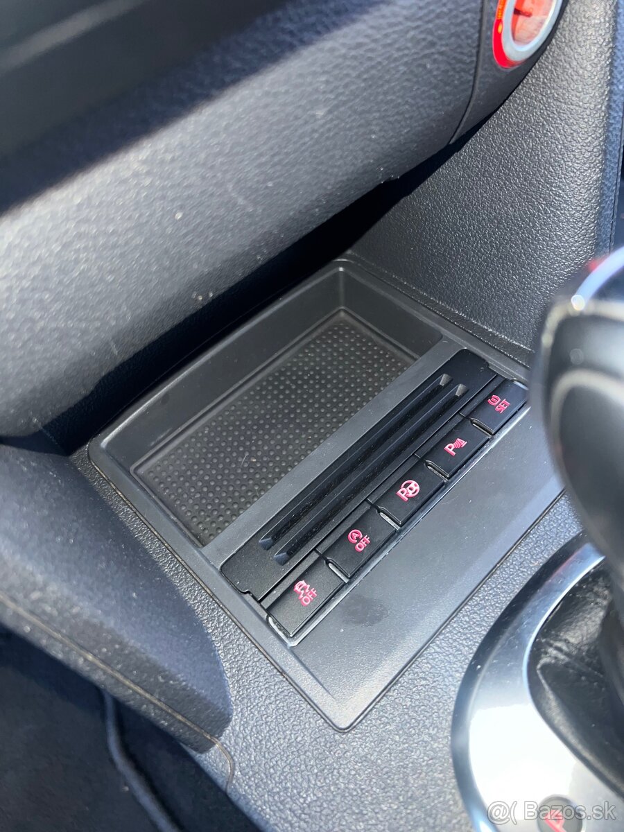 Volkswagen Touran 2.0 TDI • 103 kW - 8