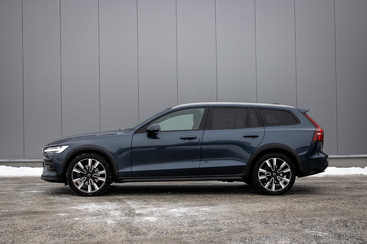Volvo V60 Cross Country D4 AWD Pro AUTO. - 8