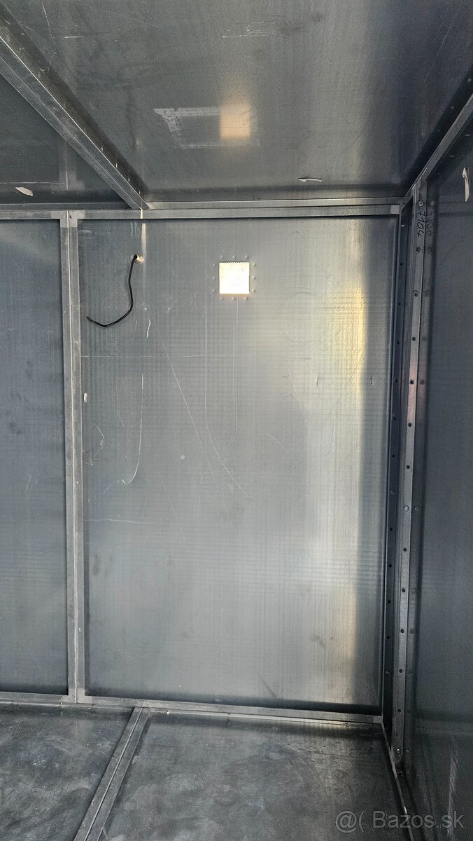 Bezpecnostna komora - 8