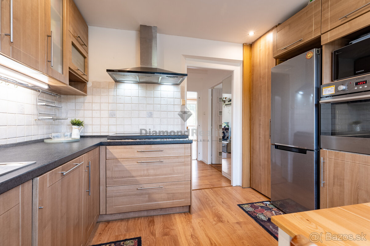 REZERVOVANÝ 3 IZBOVÝ BYT S TERASOU, PARKOVANÍM A ZÁHRADOU - 8