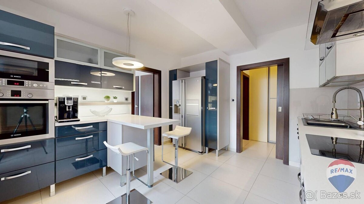 REZERVOVANÉ Na predaj veľkometrážny 5i exkluzívny byt s ter - 8