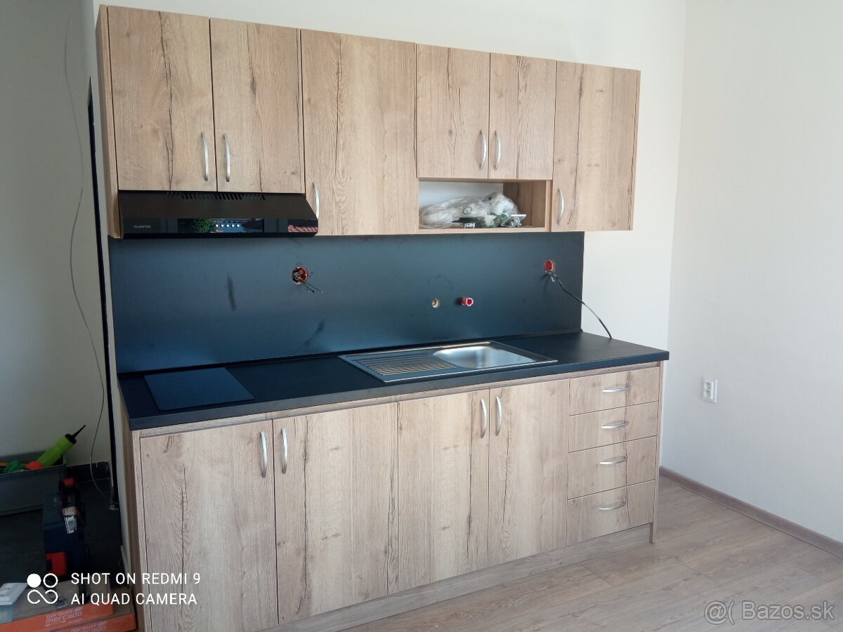 Vstavaná kuchyňa, skrine - 8