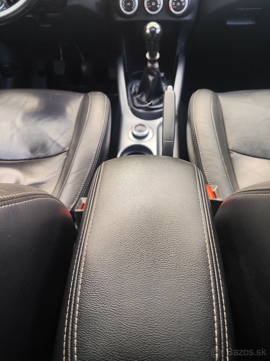 Mitsubishi Outlander 2.0 DI-D, 7 miest, 4x4 - 8
