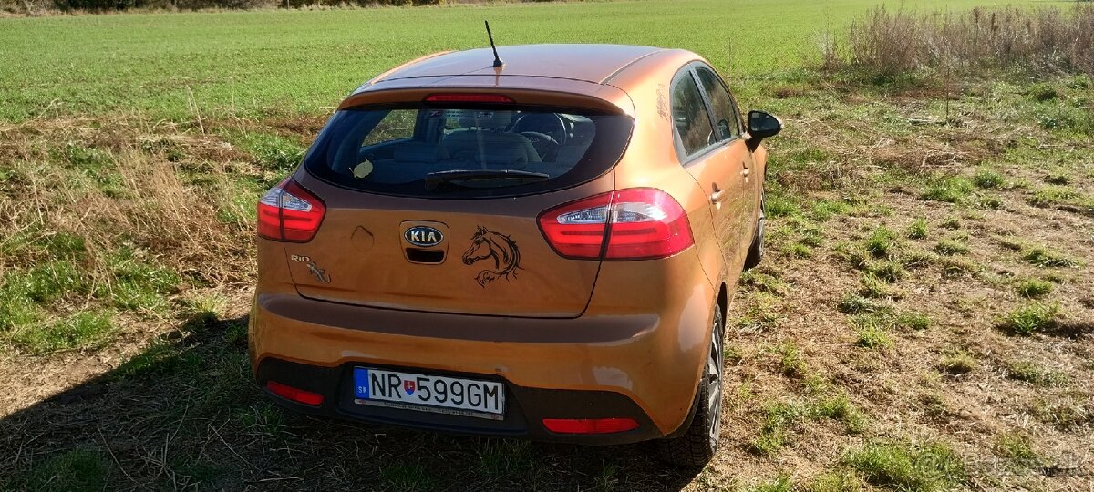 KIA RIO 1.4 benzin,rok 2012,80kw-109koni,186000km,kup.v SR - 8