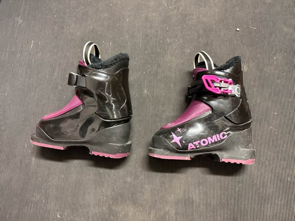 Lyže 90cm + lyžiarky 15/16 ATOMIC - 8