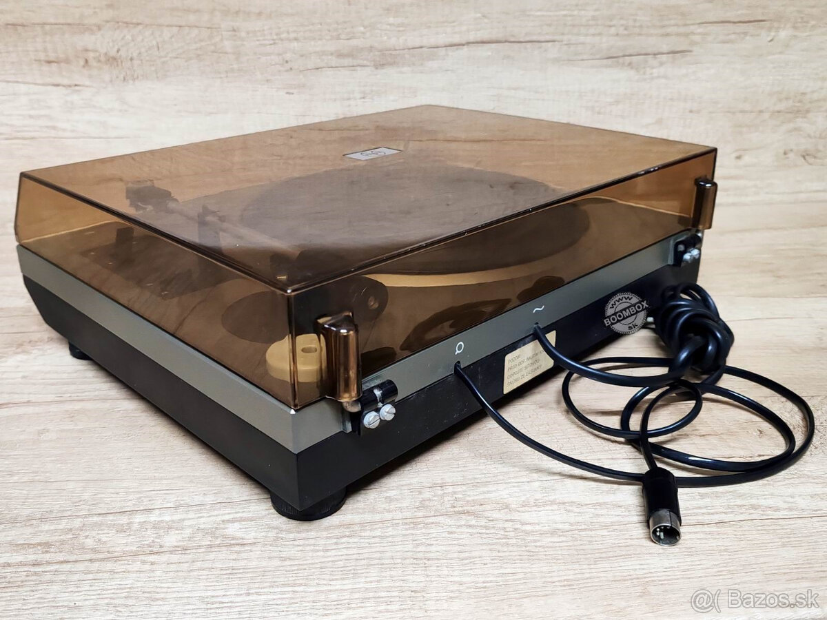 Gramofón Tesla NC300 - 8