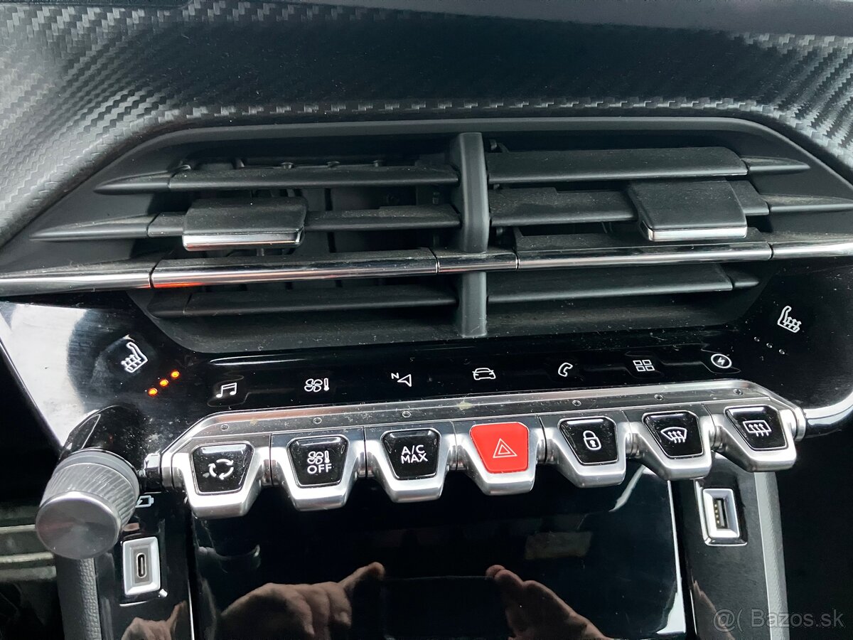 Peugeot e-208 GT 2021 DPH - 8