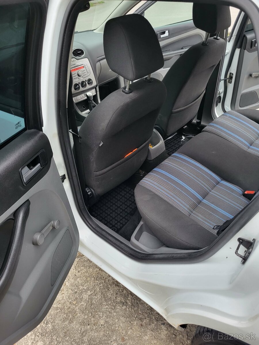 Predám Ford Focus Combi II. - 8