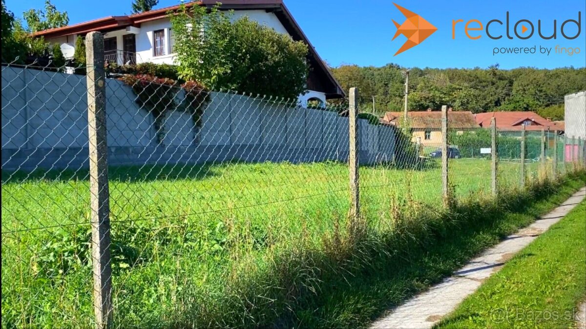 Stavebný pozemok v obci Častá – Zámocká ulica, len 1 km od h - 8