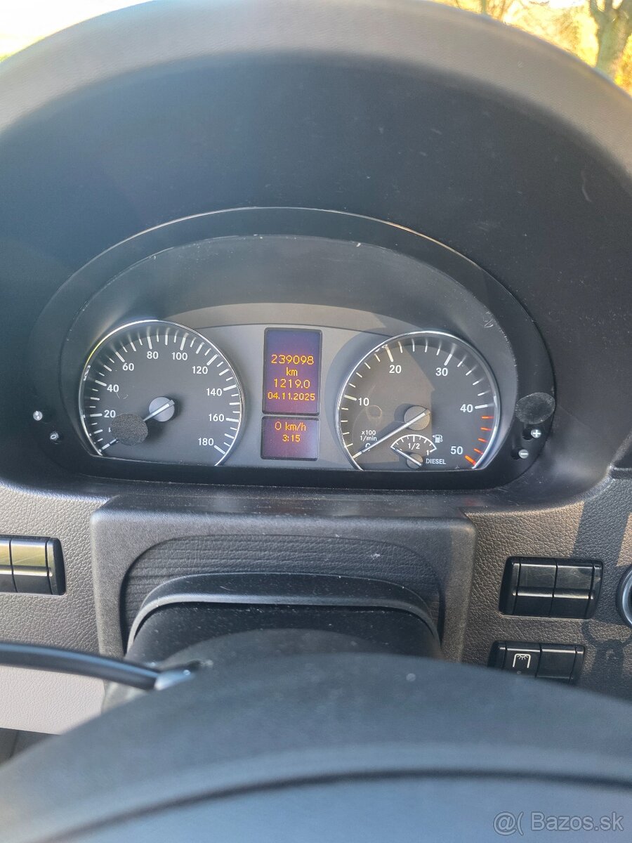 Mercedes-Benz Sprinter 319 cdi - 8
