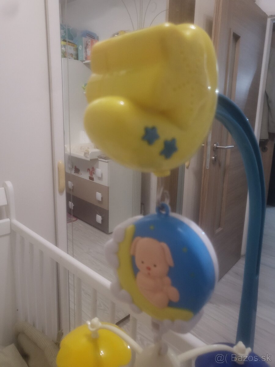 Kolotoč na postieľku - 8