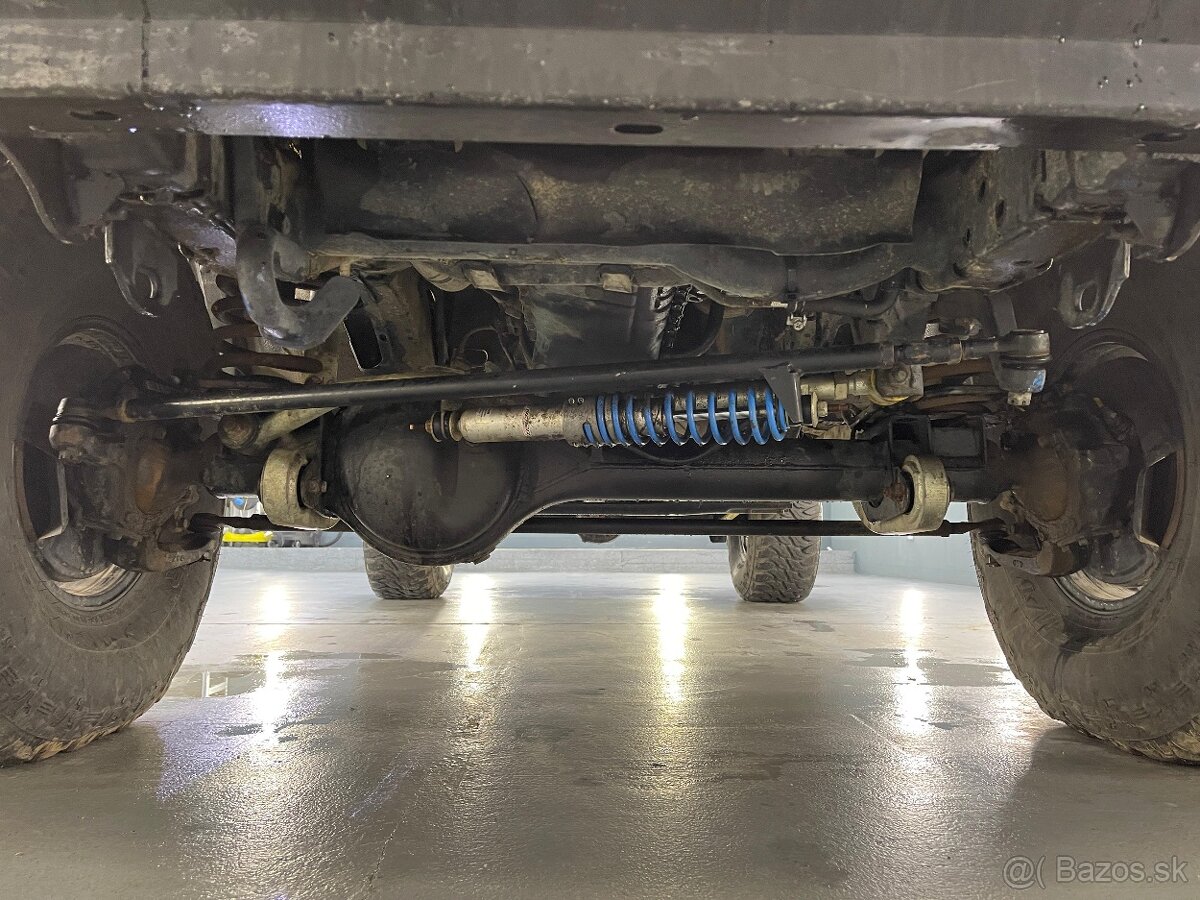 Predám Nissan Patrol y61 2,8 TD - 8