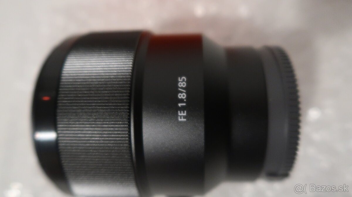 SONY FE 85 f1,8 - 8