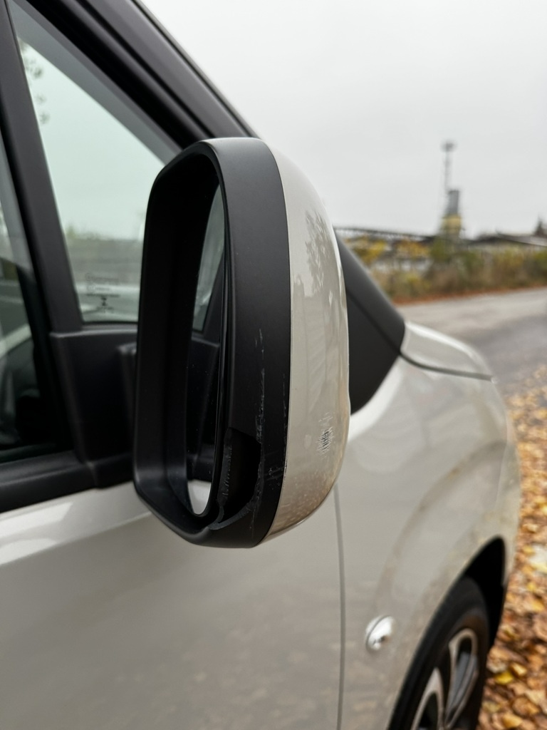 Citroën Berlingo BlueHDi 130 SS Shine XL AT 96kW130HP A8 - 8