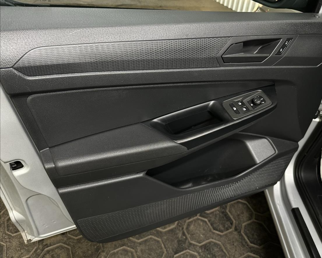 VW CADDY 2,0TDI WEBASTO - 8