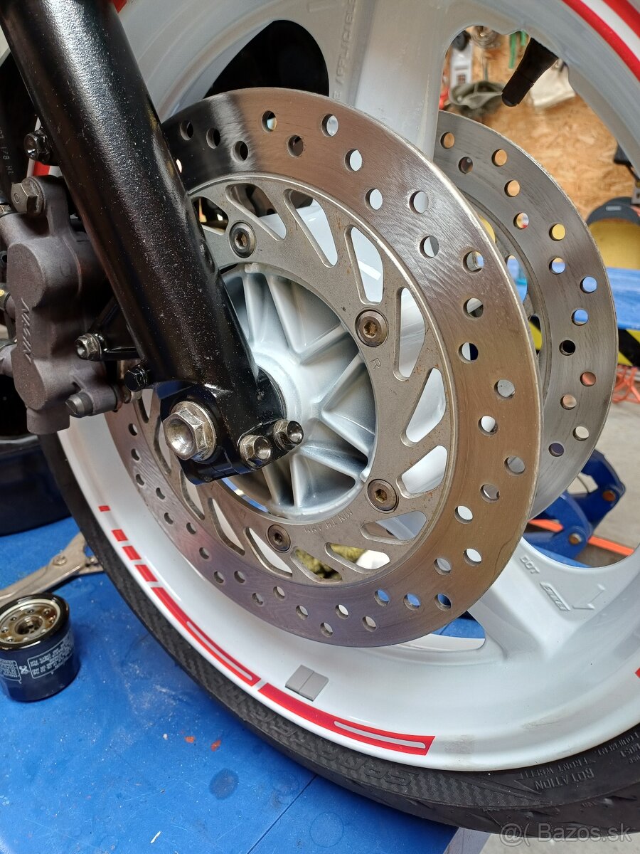 Honda CBR1000F - 8