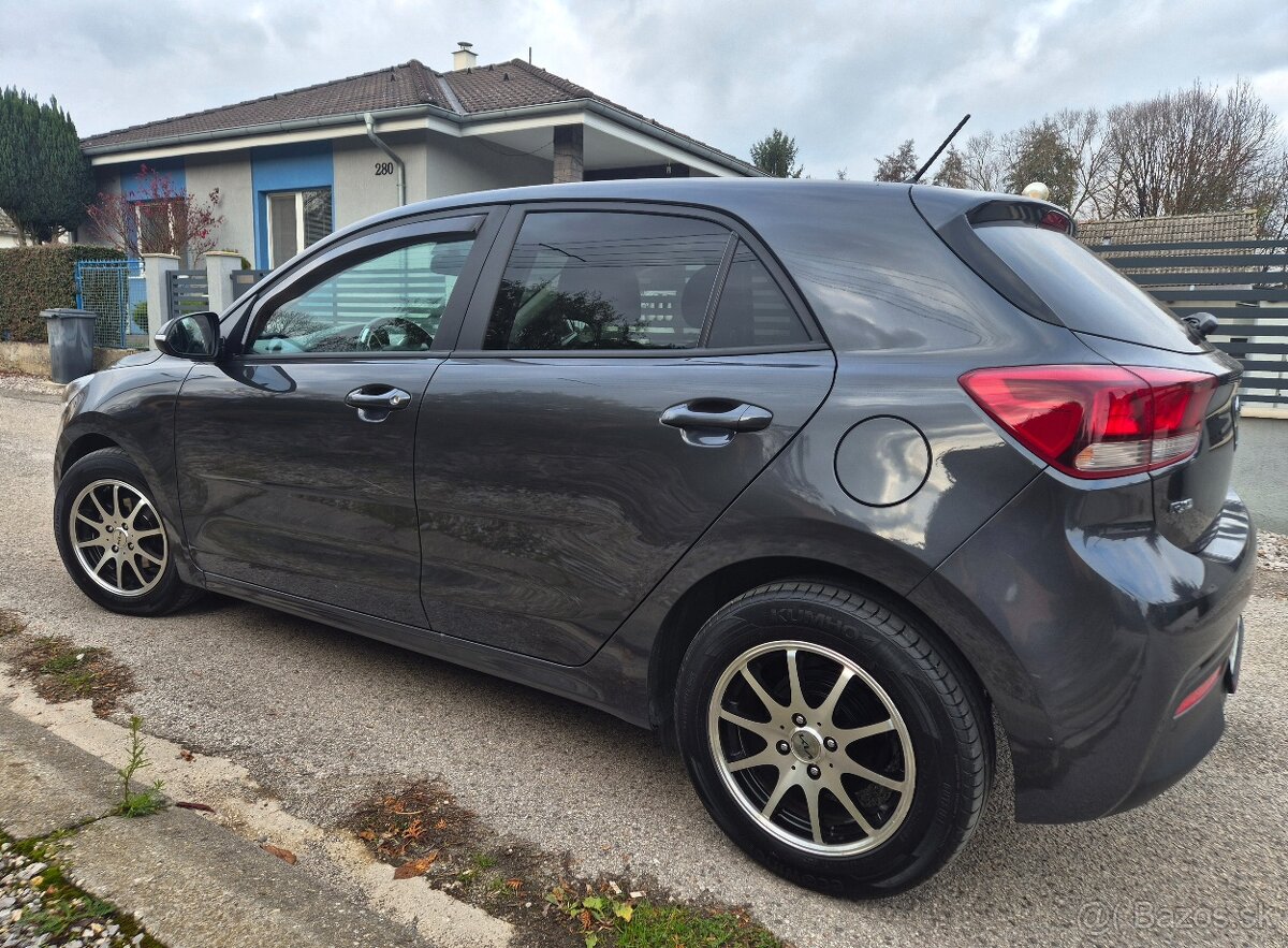 KIA RIO 2019 1.4 AT. 35.442km - 8