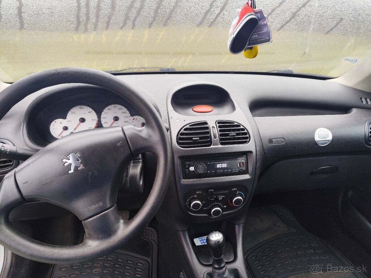 Peugeot 206 SW 2004 - 8