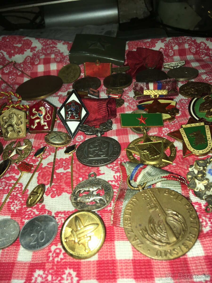 Pamämetne odznaky- rôzne - 8